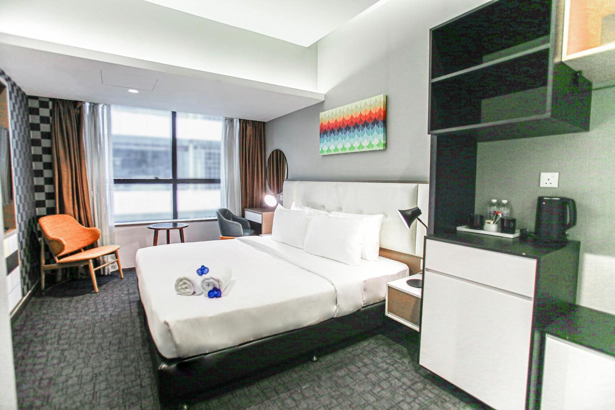 Fives Hotel Dnp Johor Bahru Exterior photo